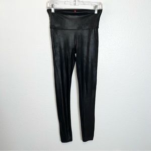 spanx Women Medium black Faux Leather leggings Stretch Shaping Slimming 2437 F